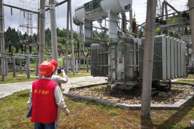 邵陽變電檢修公司對市區(qū)、新寧、邵東的重要變電站進行現(xiàn)場保電工作