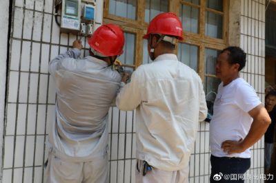 西洞庭供電公司開展配電線路設(shè)備特巡、帶電作業(yè)、紅外測溫、主動搶修等工作