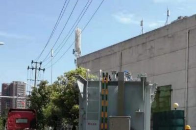 抓緊進(jìn)行110千伏1號主變擴(kuò)建工程設(shè)備安裝及就位工作