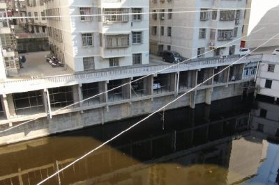 噴火無人機消除纏繞在35千伏悟大線8—9號導(dǎo)線纏繞的魚線