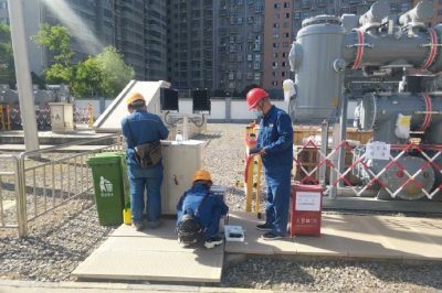 110kV新擴建半坡牽引變出線間隔對接安裝