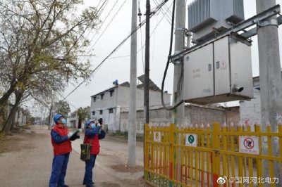 對宋曹鎮(zhèn)西崗?fù)舸宓木€路、配變等進行紅外測溫和“拉網(wǎng)式”排查